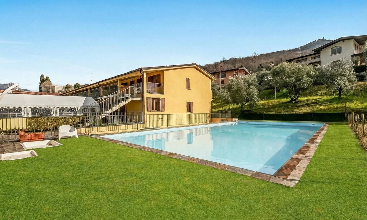 Sensole Apartment | Residence La Perla - Apt 33, Monte Isola, Italy