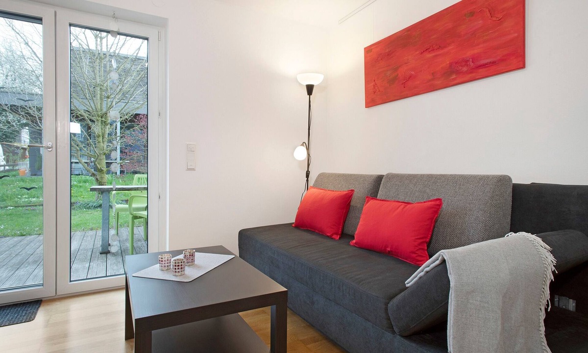 Schnetzenhausen Apartment | Rieke’s Apartment with Private Terrace and Wi-Fi