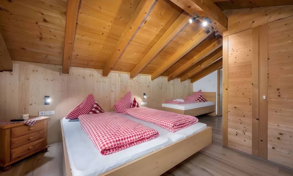 Sluderno Apartment | Room 'Birkenhof Köpfelplatte' with Mountain View, Shared Terrace and Wi-Fi