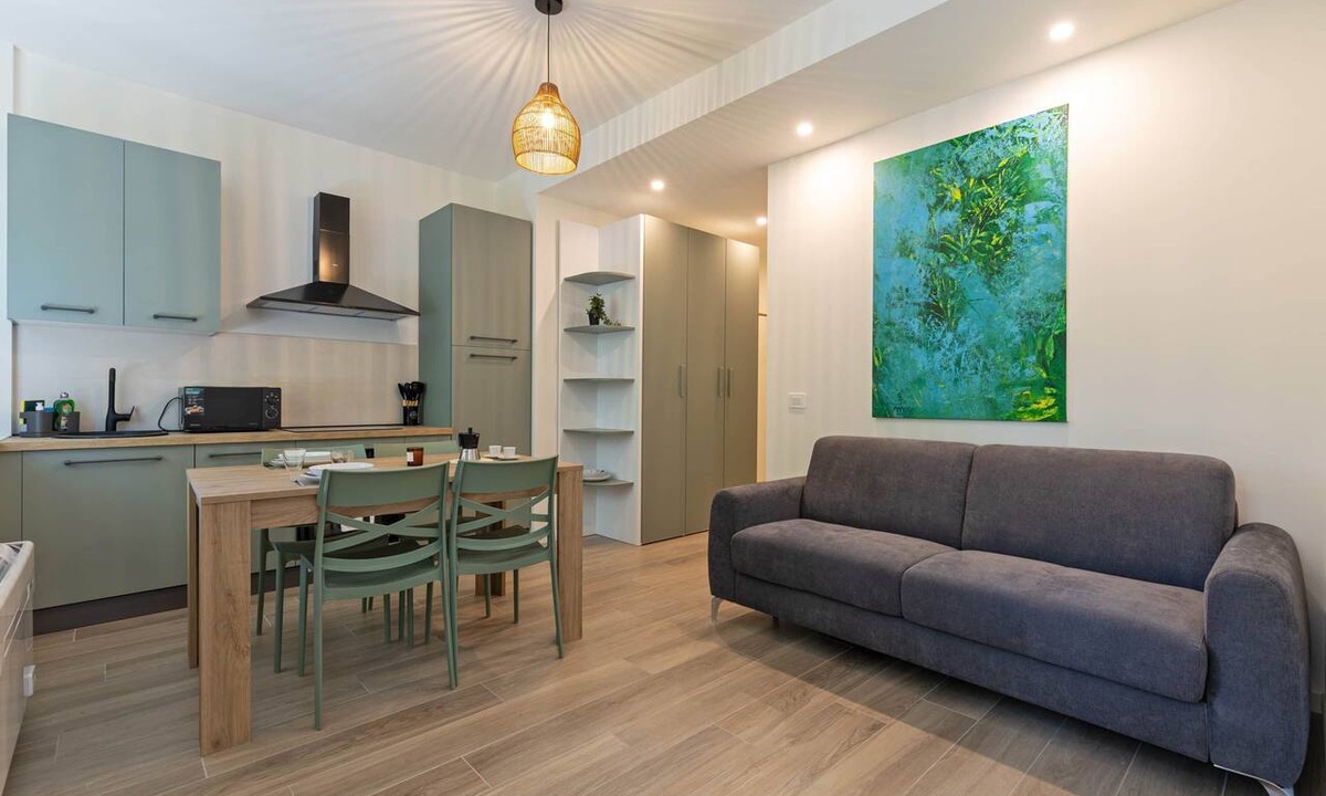 Stazione Apartment | Salvia Atmosfera Naturale, a studio apartment in Bergamo