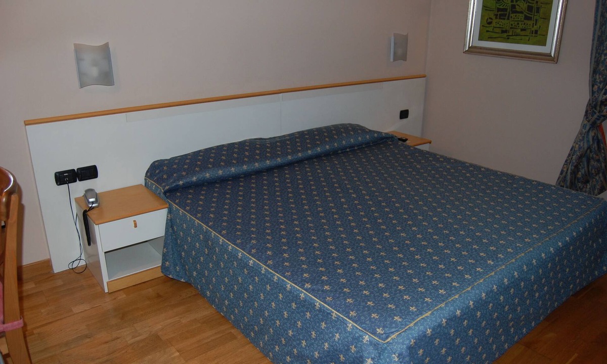 Arcore Hotel | Sant'Eustorgio