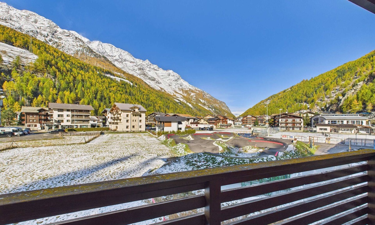 Saas Grund Apartment | Scenic Family Apartment with Mountain Views