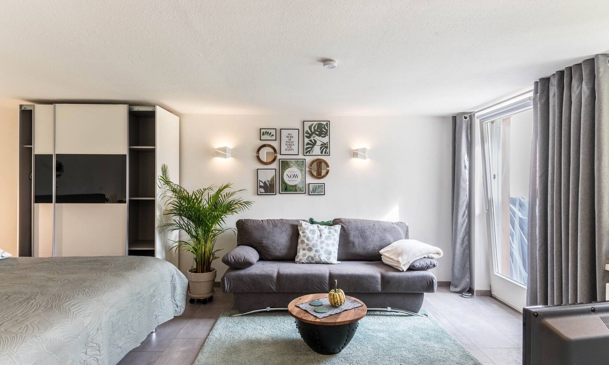 Gaienhofen Apartment | Schweizer Holiday Apartment – Relaxing Getaway at Lake Constance in Hemmenhofen