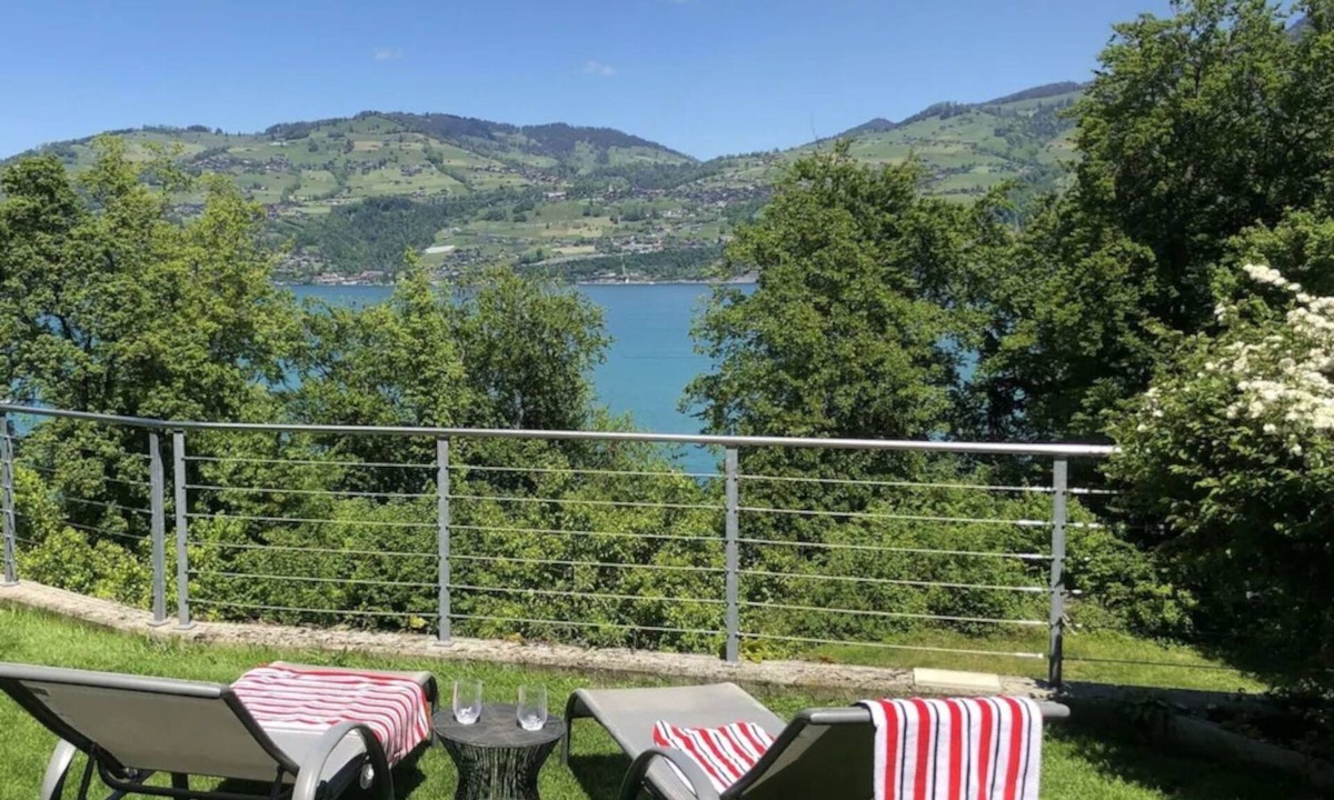 Spiez Apartment | Seepark, direkt am See by Interhome