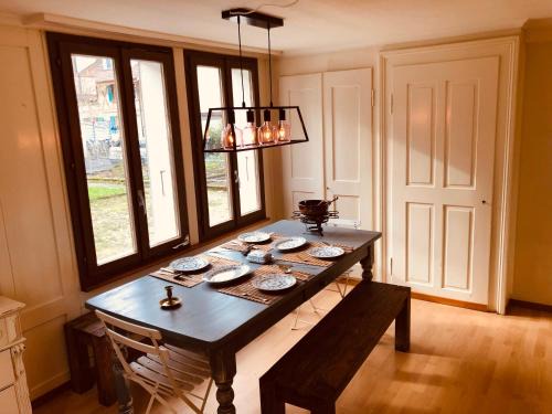 Burgdorf Apartment | Simple Flat 64m2 Center private Parking SMALL BATHROOM