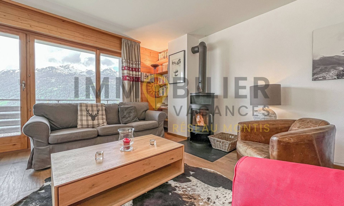St. Luc Apartment | Spacieux et lumineux 4.5 pièces, situé à l'entrée du village, à proximité immédiate du bus navette e