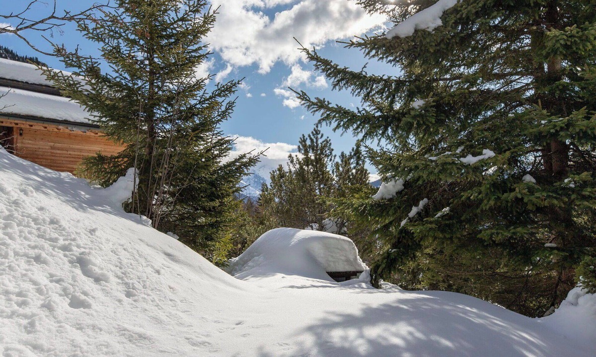 Champex-Lac House | Stunning private villa for 8 guests with WIFI, TV, terrace, pets allowed and panoramic view