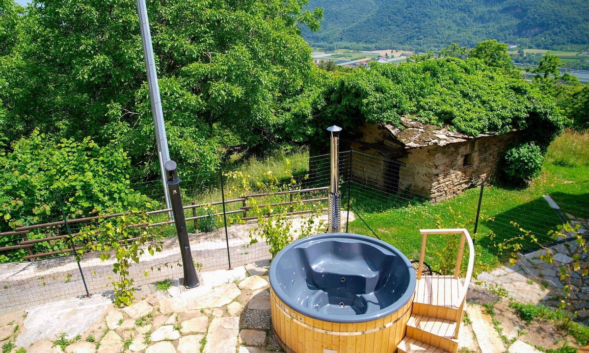 Piasco House | Stunning private villa for 5 guests with hot tub, WIFI, TV, patio, pets allowed and panoramic view