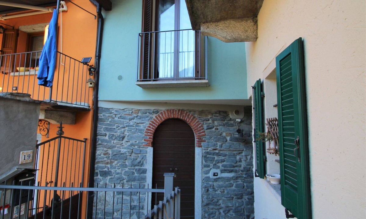 Mergozzo House | Stunning villa for 2 people with A/C, WIFI and TV
