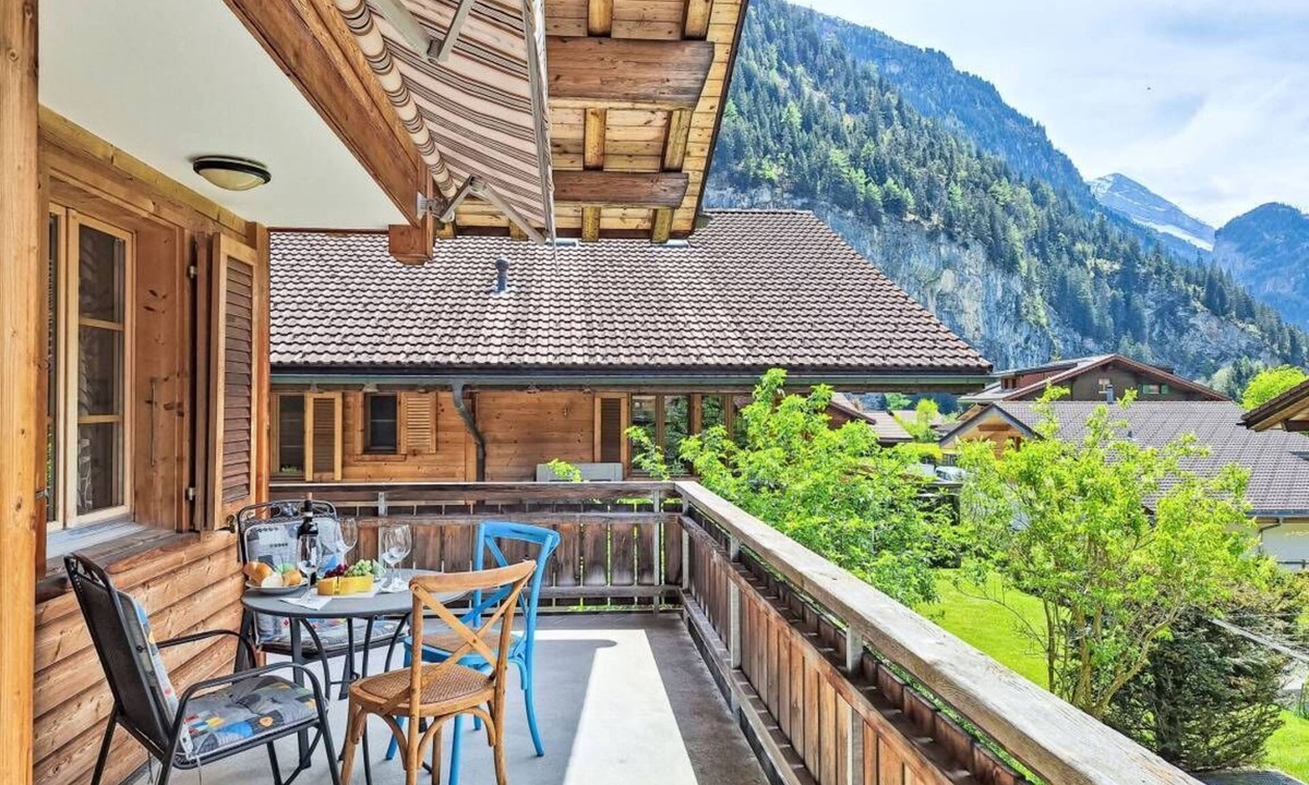 Kandersteg Apartment | Sunny alpine place in middle of Bernese Oberland, mountain views, hiking trails.