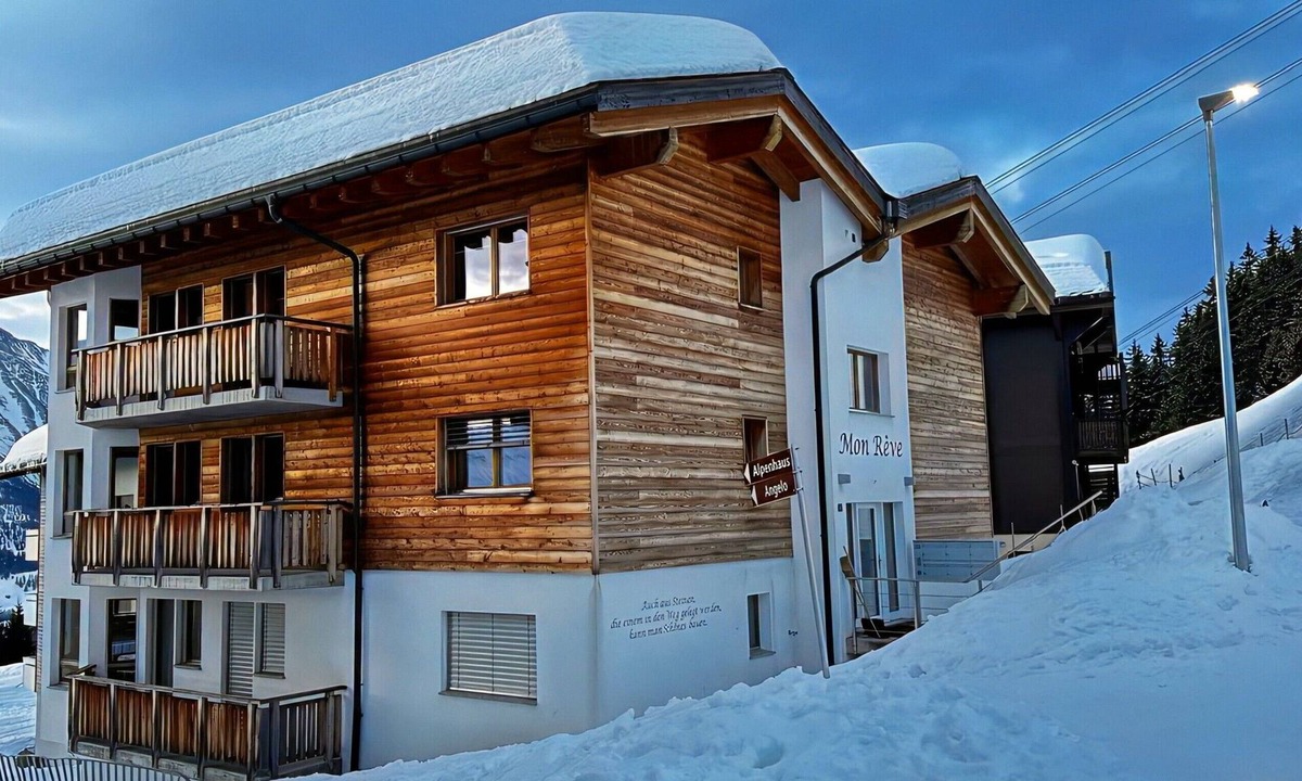 Bettmeralp Apartment | The accommodation is a vacation stay in the Aletsch Arena near the Aletsch Glaci