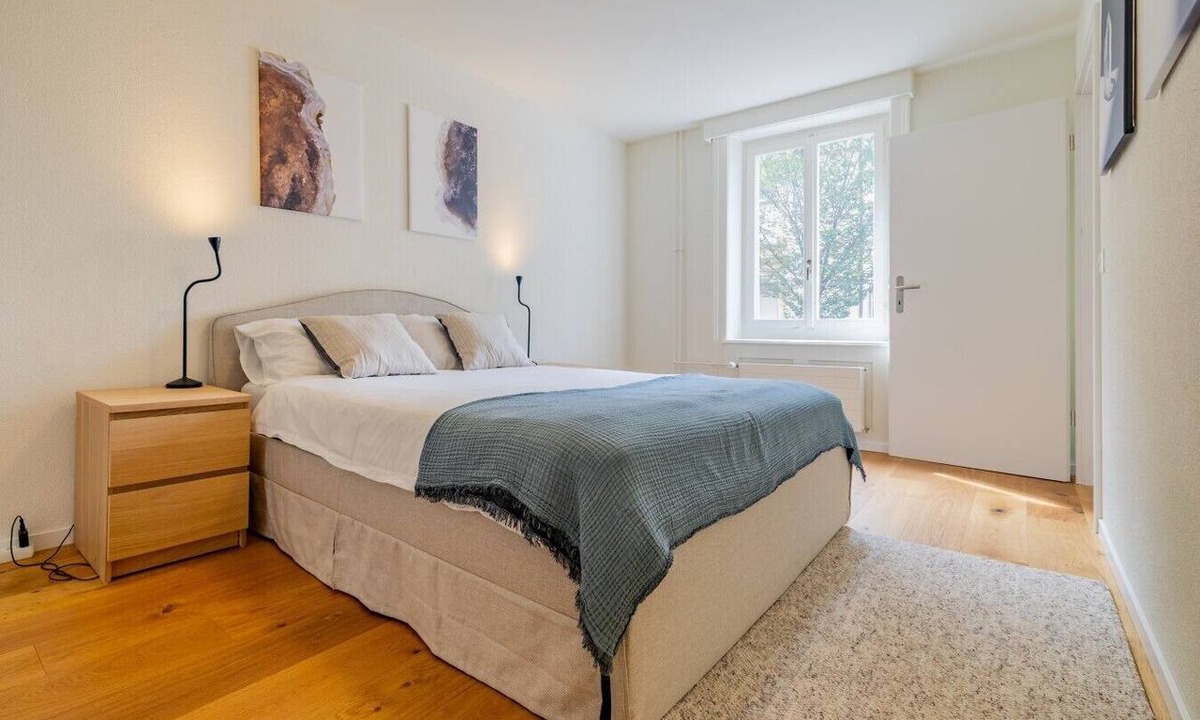 Langstrasse Apartment | The Crystal Apartment