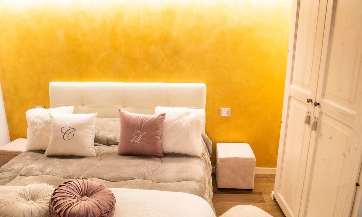 Citta Alta House | The Key Of Bergamo.Fronte Mura is an elegant apartment located on Via Pignolo