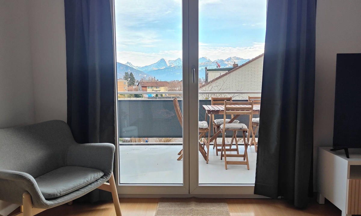 Durrenast Apartment | Thun Mountain View Stay I Interlaken 20min