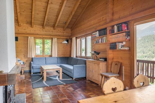 Fiesch House | Trimka