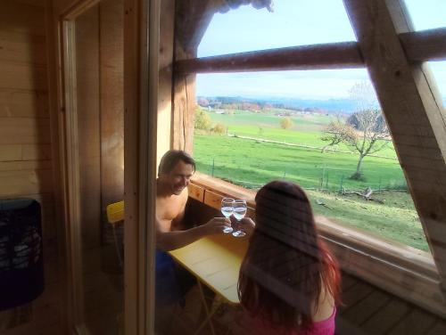 Meikirch House | Uelis-Stoeckli Gästezimmer mit Wellness, Billard, und Lamatrekking