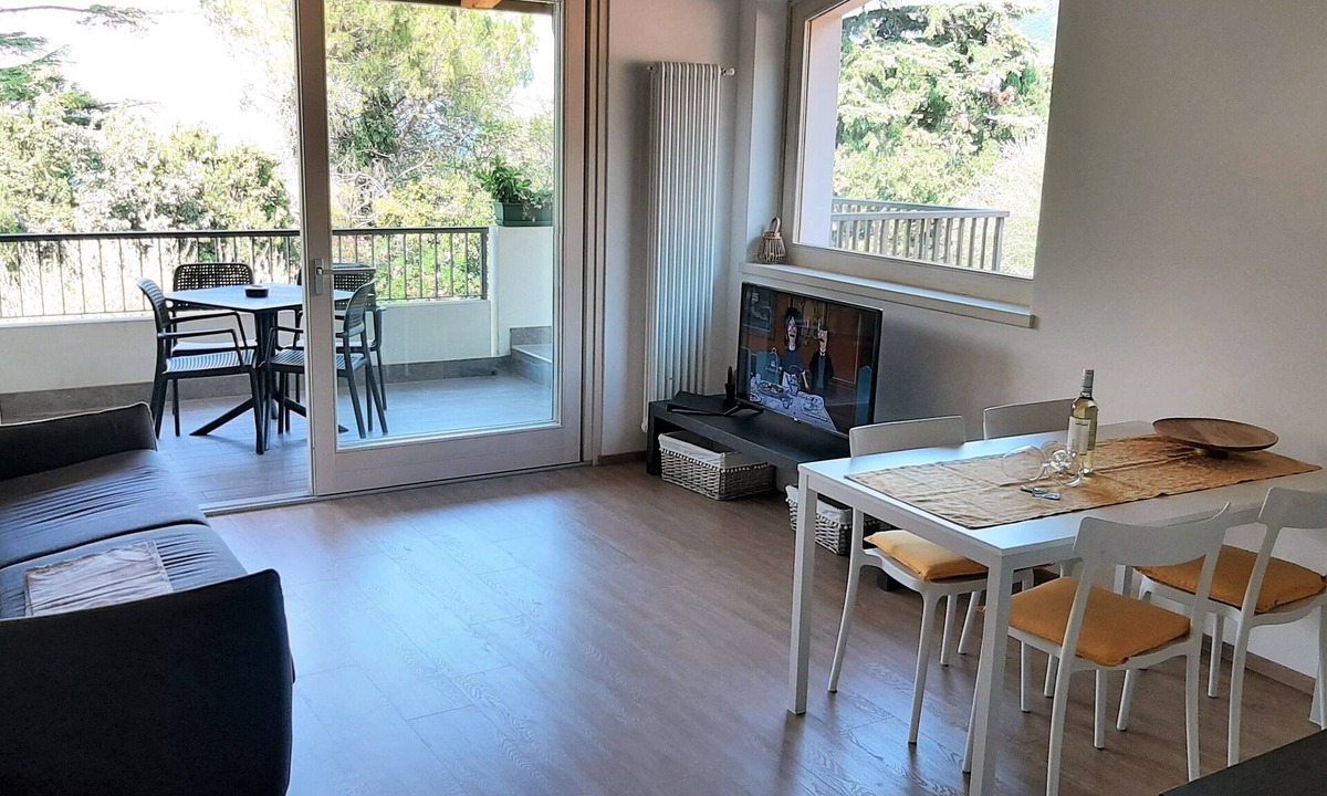 Malcesine Condo | Vacation apartment Anna in Casa Pimi under German ital. Management and support