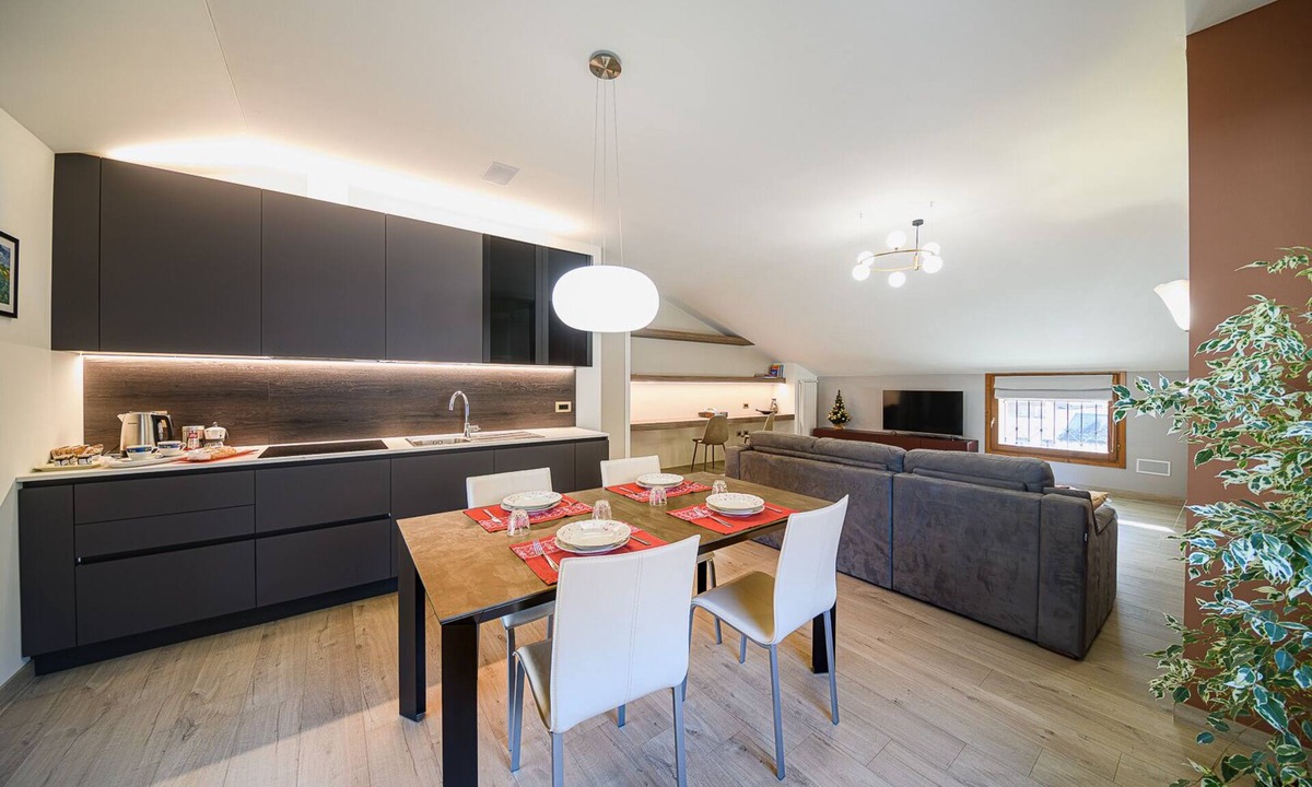 Valtellina Apartment | Vacation house with all comforts, 10 minutes from Tirano - Red Train.