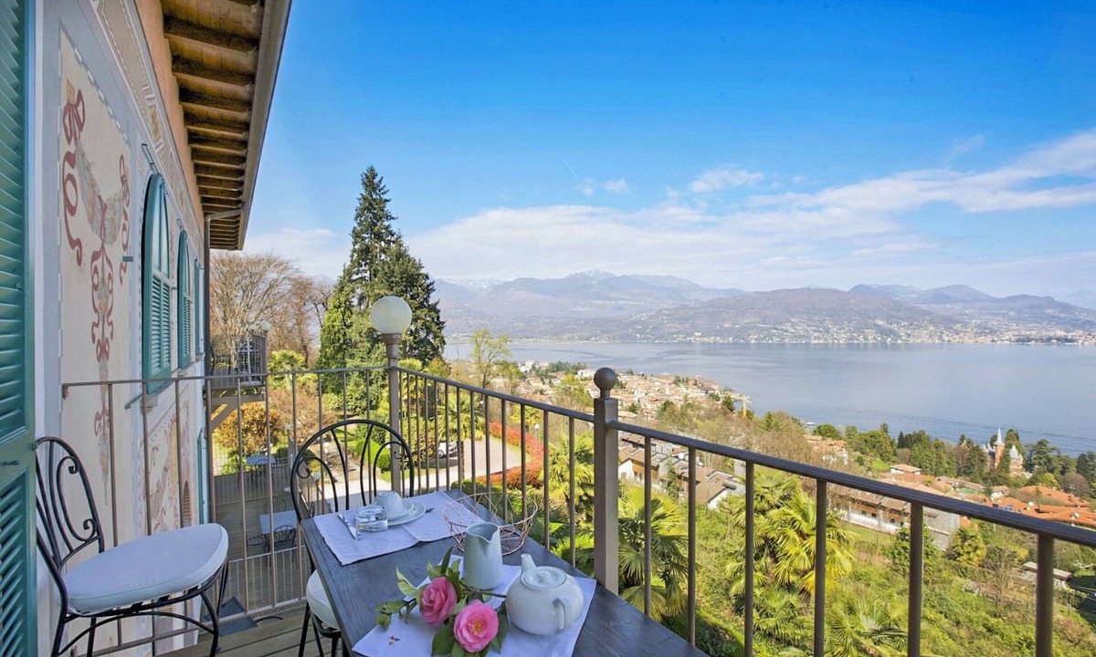 Carciano Apartment | Villa Anna, Borromean Islands No. 13 by Lago Reisen