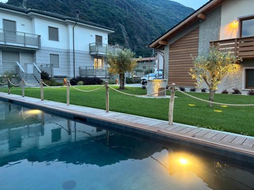 Dervio Villa | Villa Sunset - Luxury property with pool & large private garden and parking, few steps from the beach, ideal for singles, couples and a family