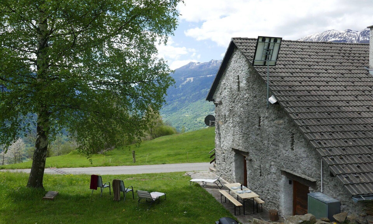 Blenio House | Wonderful private villa for 4 guests with TV, pets allowed and panoramic view