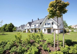 Beachfront apartment with terrace, use of swimming pool and sauna - Rex Rugia H-1010 - in Göhren