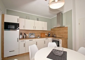 Beachfront vacation rental with a balcony, access to the pool and sauna - Rex Rugia H-1010 - in Göhren