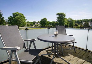 Beachfront vacation rental with a balcony, access to the pool and sauna - Rex Rugia H-1010 - in Göhren