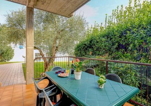Bilo 5 pax - Apt 9 in Toscolano Maderno