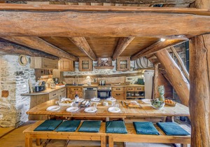Rustic chalet for 12, 5 rooms, Wifi in Tignes in Tignes-Les Brévières