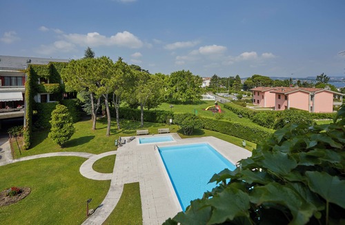 San Martino della Battaglia Apartment | [100mt Lake] Accogliente Appartamento per 6 Persone con Piscina e Parcheggio