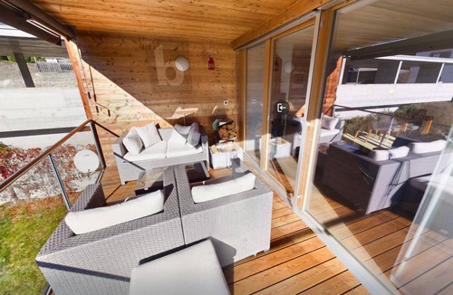 Ruschein Apartment | 2.5-room apartment with a view to fall in love with - furnished