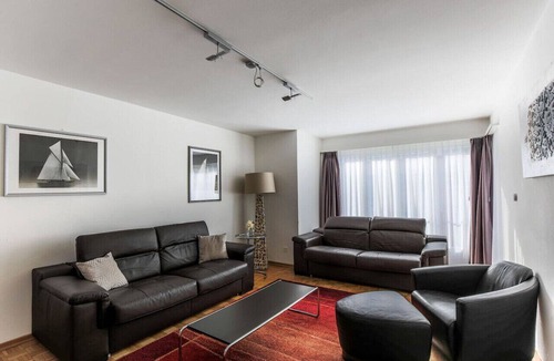 Muhlebach Apartment | 2.5BR flat close to lake/opera/city center (SF10)