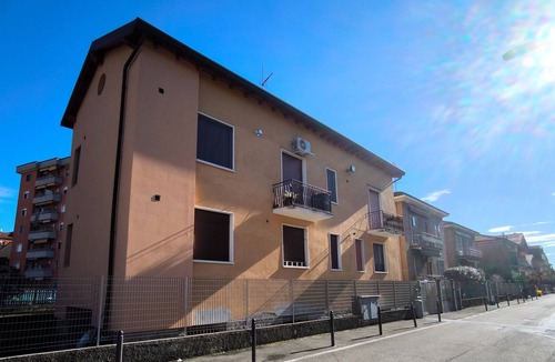 Pero Apartment | 2 Rooms Apartment Milan 2mins to Rho Fiera & 25mins to Centre & 100m to Metro