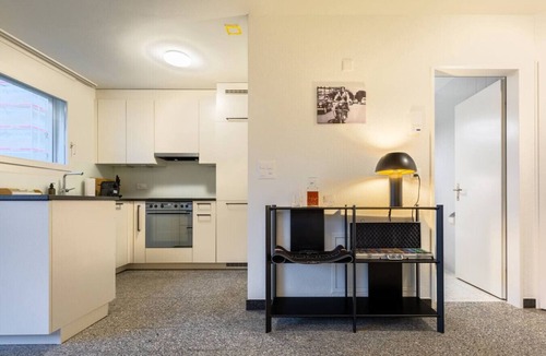 Seebach Apartment | 3-BR with cinema, games & parking · Seebach