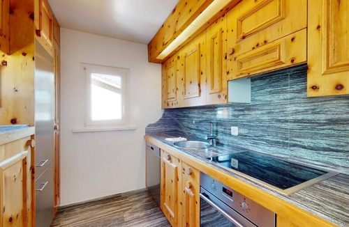 La Punt-Chamues-ch Apartment | 3-room apartment on the 2nd floor, approx.