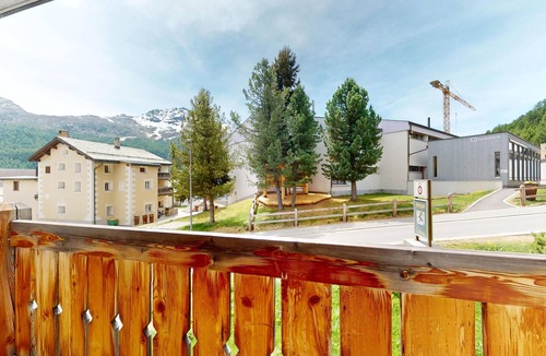 Silvaplana Apartment | 4-Star Apartment Abitaziun Tass 2 in Silvaplana with Balcony & Mountain Views