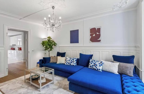 Langstrasse Apartment | A PERFECT BALANCE BETWEEN URBAN CONVENIENCE & LOCAL CHARM – ZURICH