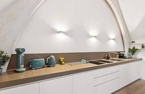 Niederdorf Apartment | AAA | Old Town Diamond | Private Rooftop Terrace