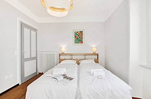 Agra Hotel | Agra 8 (Lugano), double, PrivateBathroom, Agra -Lugano, Switzerland