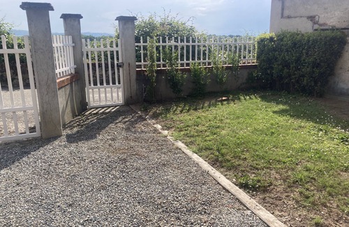 Anzasco House | Al Bruacu – Cozy House with Garden Steps from Lake Viverone