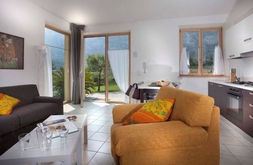 Dro Apartment | Al Vigneto Apartment Girasole Two-room apartment 2/4 people