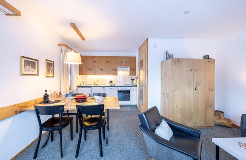 Engadin Scoul Apartment | Allegra und Herzlich Willkommen in der Ferienwohnung Chasa Val 2