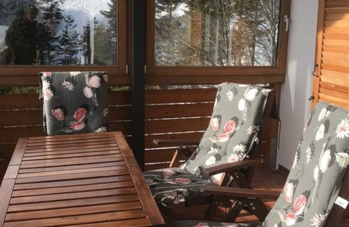 Arosa Apartment | Alpentobel Appartement/Fewo, Toilette und Bad/Dusche getrennt, 6-Bettwohnung by Interhome