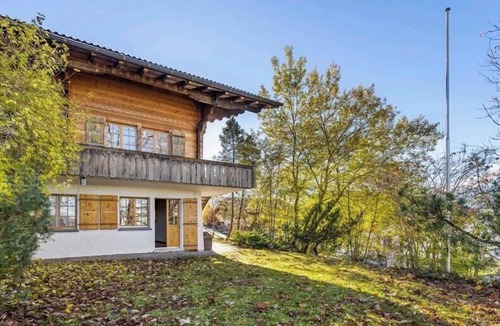 Reichenbach im Kandertal Apartment | Alpine Garden Retreat | Panoramic Mountain Views