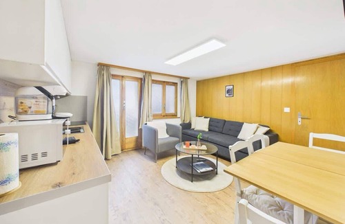 Randa Apartment | Alpine Apartment with Mountain Views near Zermatt