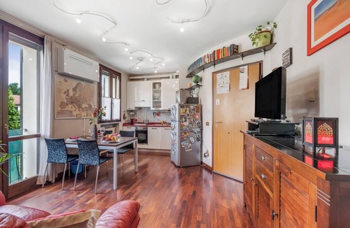 Angera Apartment | Angera Relax & Pool - Lake Maggiore Retreat, Angera, Italy
