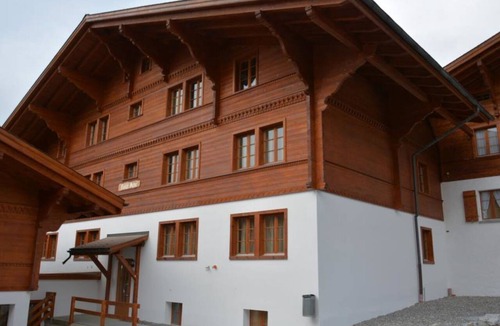 Schoenried Apartment | Anne (1. Stock) Appartement/Fewo, Dusche oder Bad, WC 12-Bettwohnung by Interhome