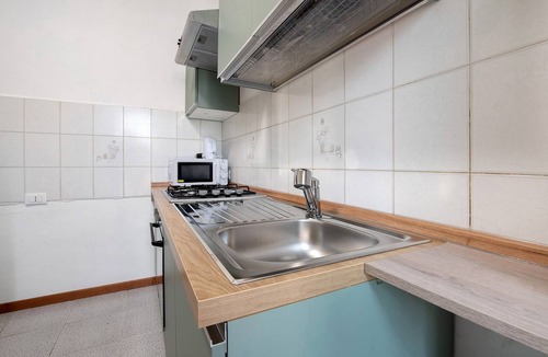 Trescore Balneario Apartment | Apartment 'A Due Passi Dalle Terme E Dal Lago' with Balcony and Wi-Fi