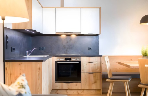 Valle San Silvestro Apartment | Apartment 'Altmessnerhof Steinklee' with Mountain View, Shared Terrace and Wi-Fi